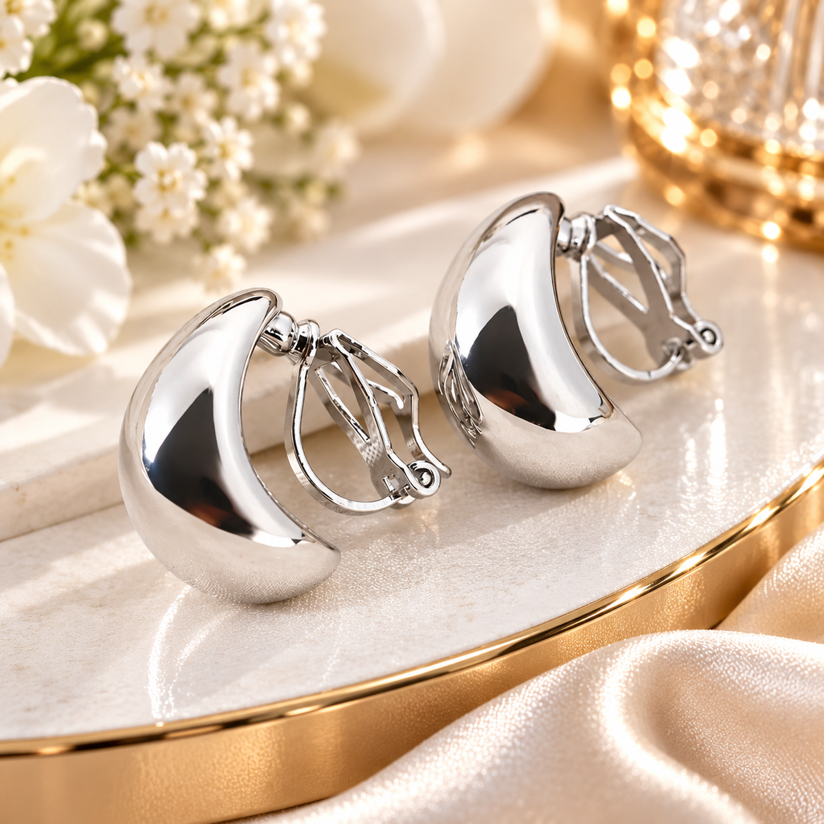Bijou d'oreille clip anti-allergique en cuivre motif goutte d'eau