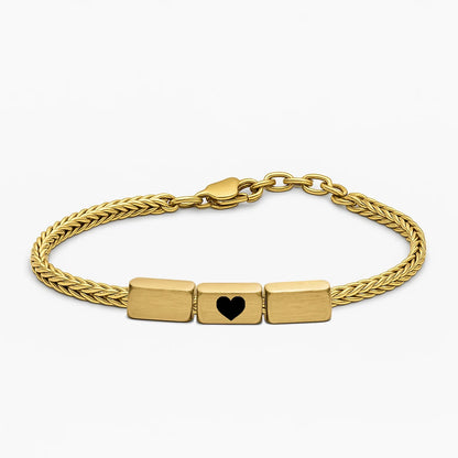 Accessoire masculin elegant disponible en plusieurs styles pour refleter votre personnalite