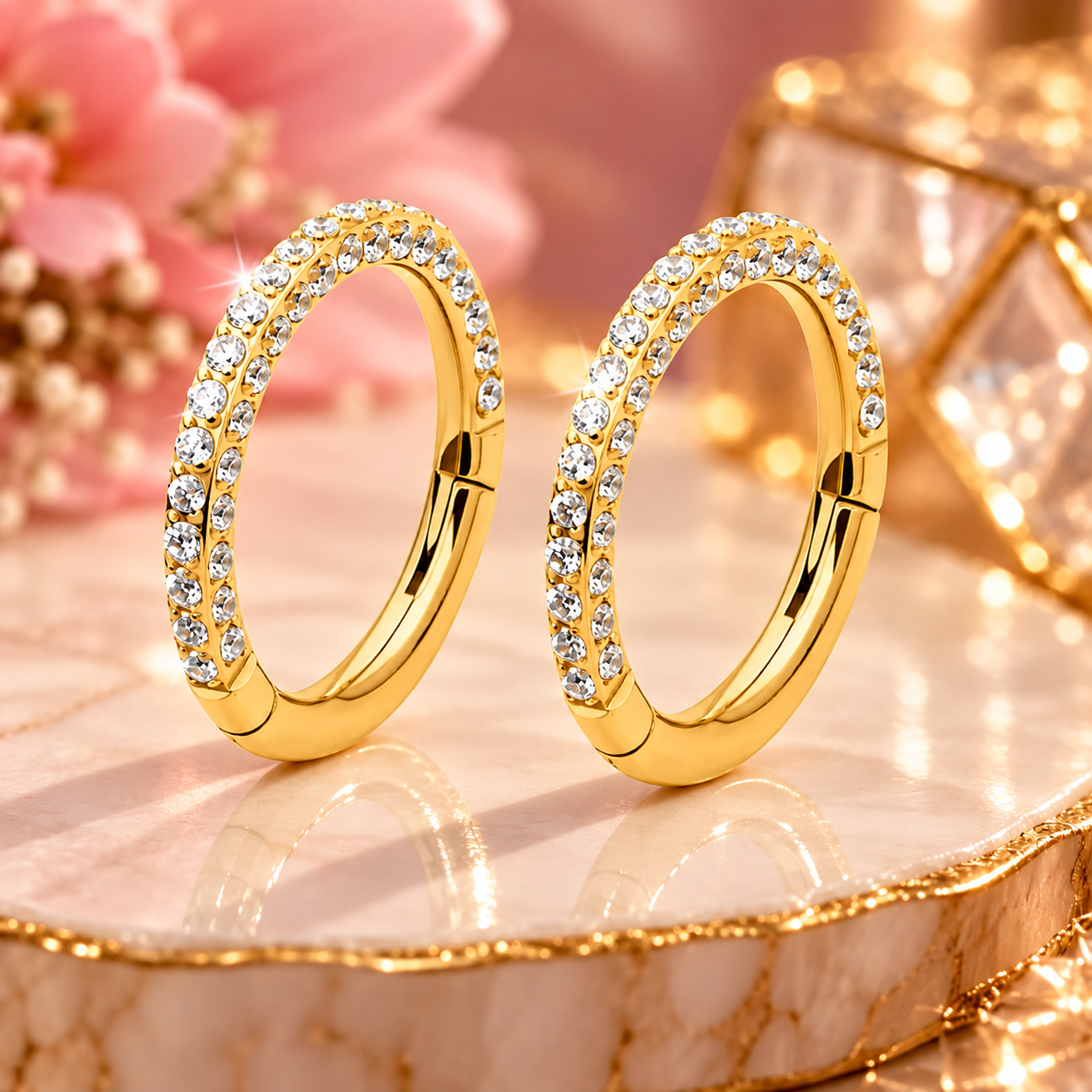 Anneau doré illuminant le piercing de l'oreille, le daith.