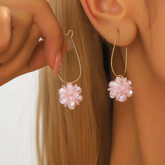 Boucle d_oreille fleur sophistiquee pour briller lors de vos soirees 