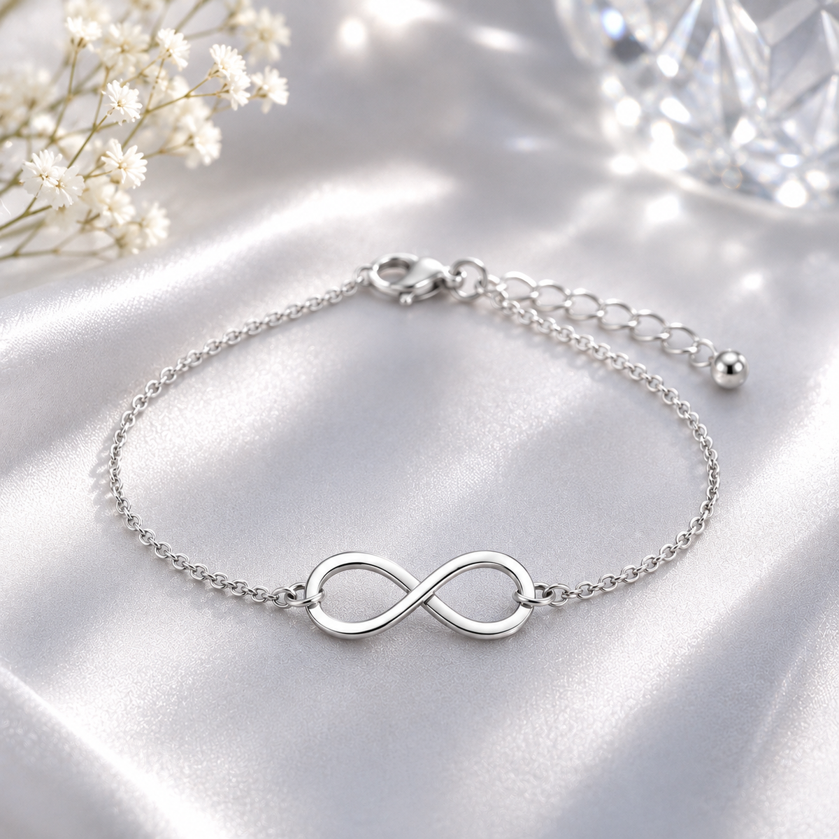 Bracelet fin symbole infini, cadeau idéal pour lien éternel.