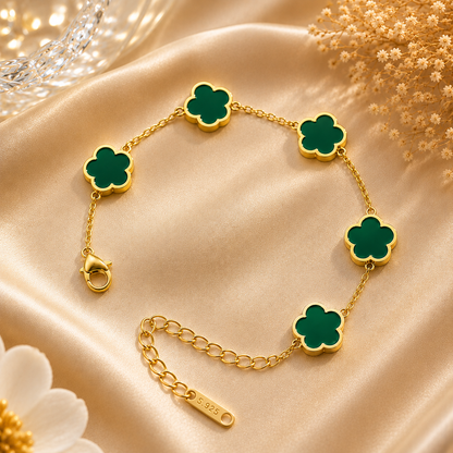 Bracelet trèfle porte-bonheur doré à motifs floraux verts