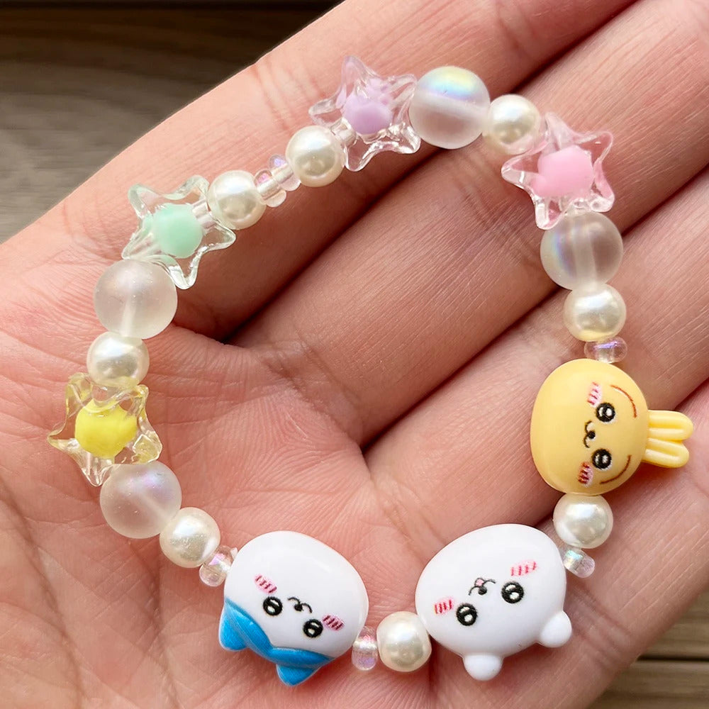 BraceletprenomenfantpersonnaliseavecperlescoloreesetpersonnageskawaiiChiikawaHachiwareetUsagi
