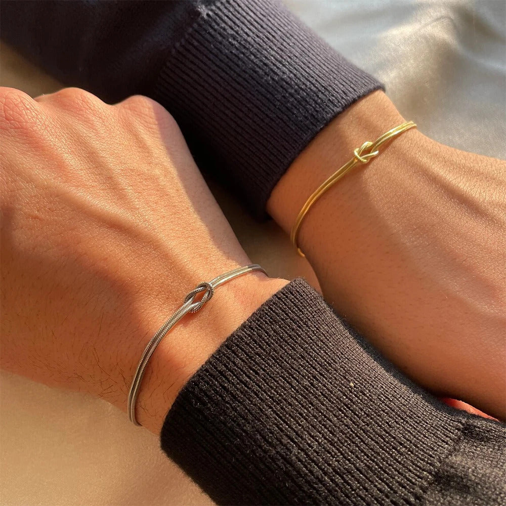 Bracelets chaîne serpent, des bijoux commun couple durables.