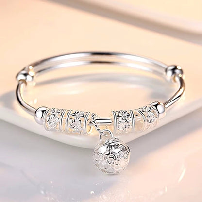 CebraceletfemmeenargentoffreuneeleganceintemporellegraceasondesigndelicatetsesclochescreusesenargentSterling925