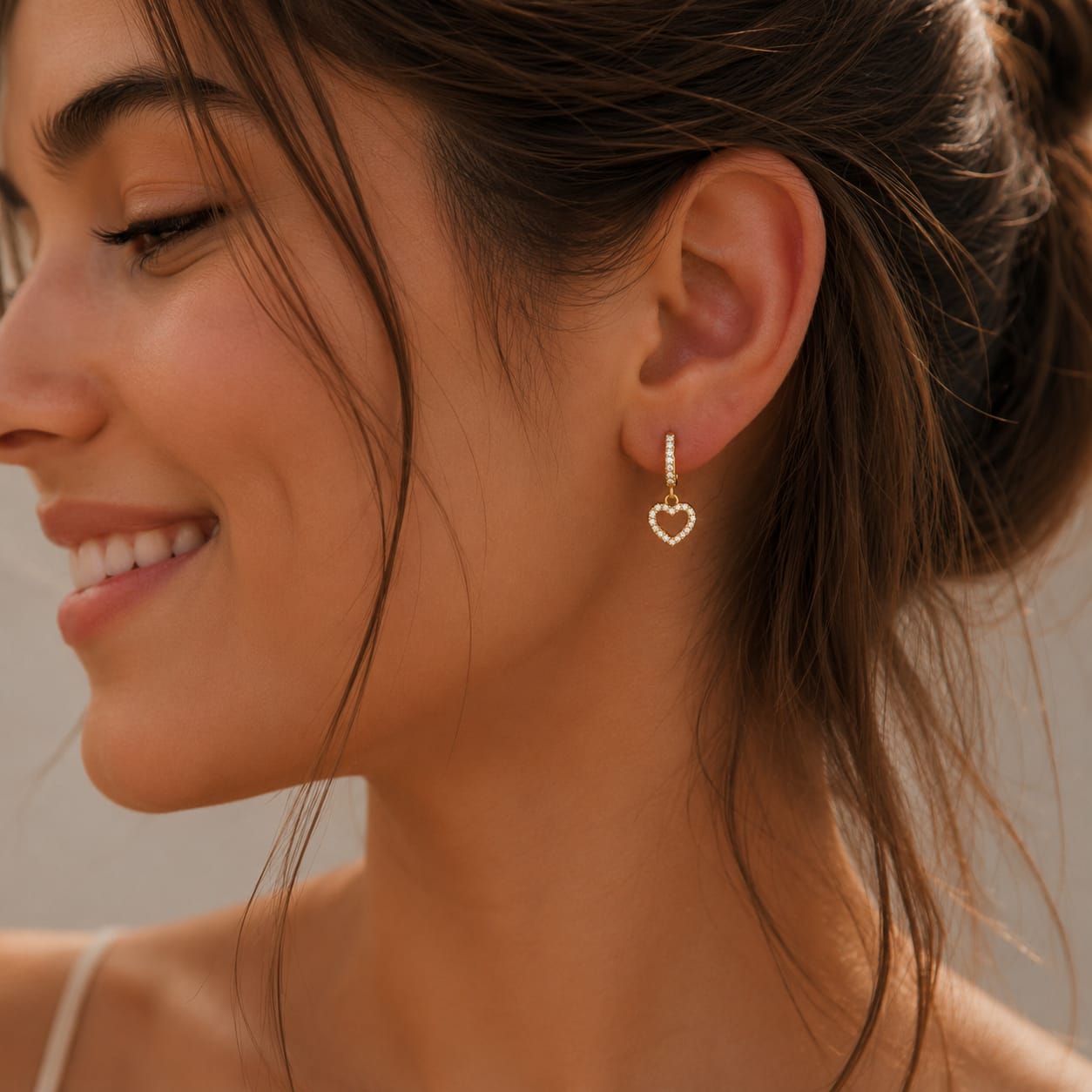 Conche piercing design cœur lumineux au style délicat