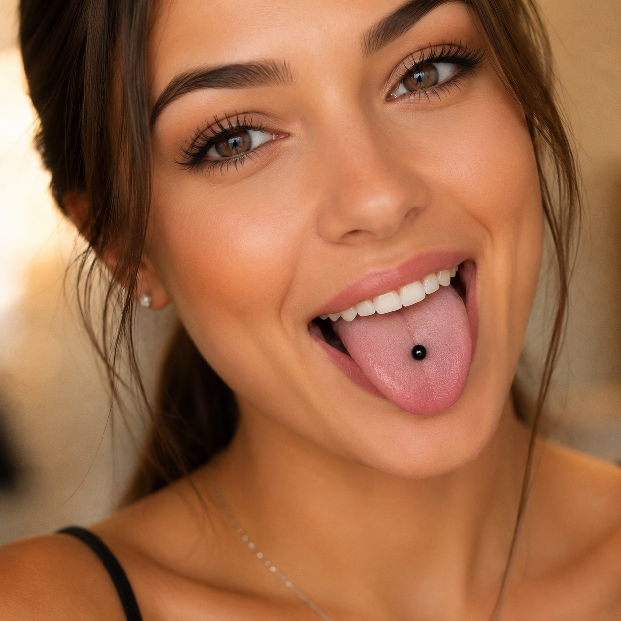 Lot de 10 bijoux de piercing la langue en acier inoxydable médical avec strass brillants de différentes couleurs.