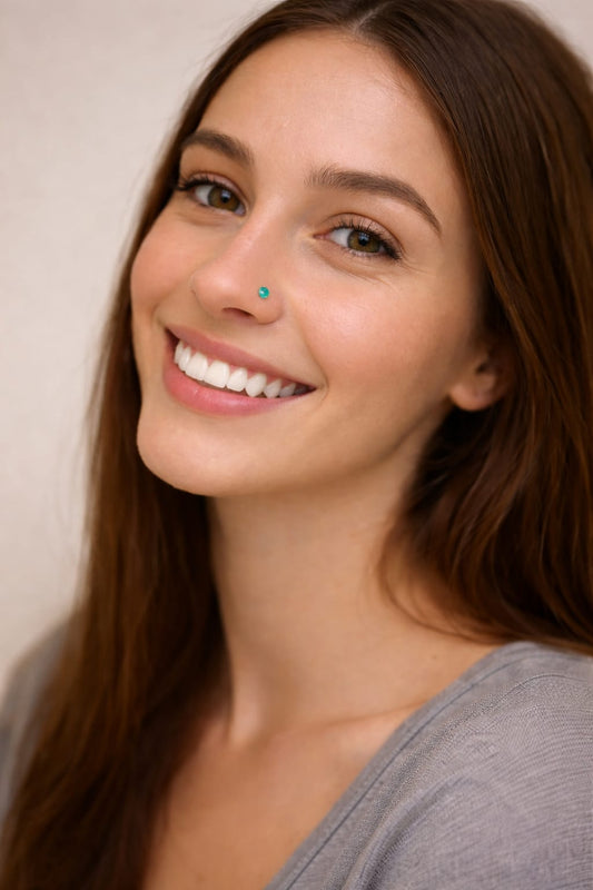 Piercing au nez en titane médical avec pierre zirconium brillante