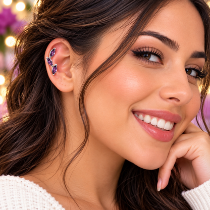 Piercing conch oreille élégant avec zircons brillantissimes forme pétale.
