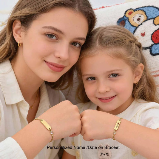 Unbijoupersonnaliseauprenomdevotreenfantsymboled_amouretd_attentiondessespremiersjours