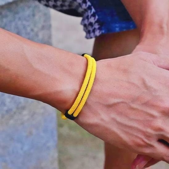 Bracelet au prix accessible  parfait pour varier les styles en collectionnant plusieurs modeles