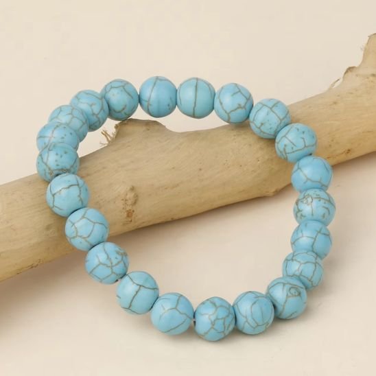 Bracelet femme en perles turquoise accessible et durable, facile à entretenir, idéal pour un usage quotidien léger et discret.