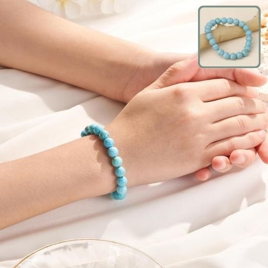 Bracelet perles turquoise fines ou larges, style intemporel et polyvalent, parfait seul ou en accumulation pour un look tendance.