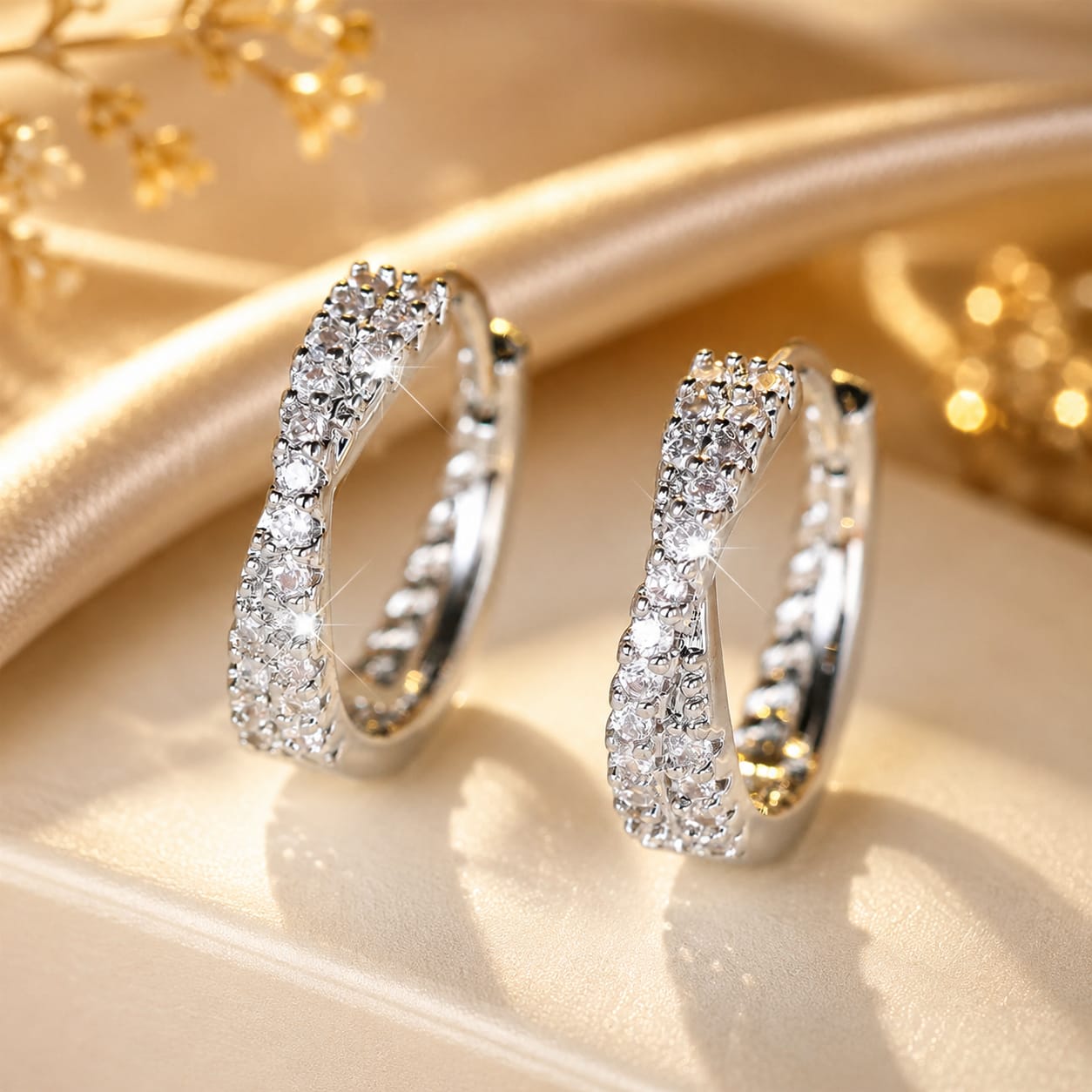 iercing oreille conch argenté, style sophistiqué et brillance discrète
