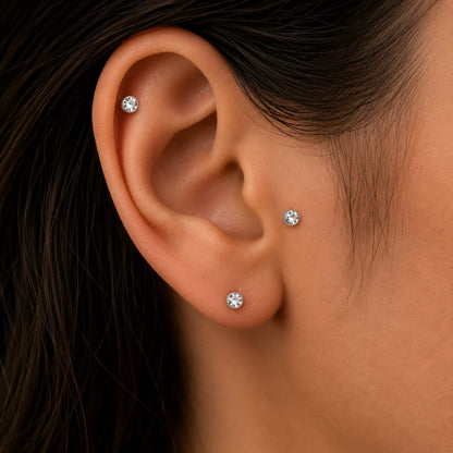 ot de 10 piercings d'oreilles et de corps en titane G23 hypoallergénique de différentes tailles (16g, 18g, 20g) ornés de brillants en oxyde de zirconium.